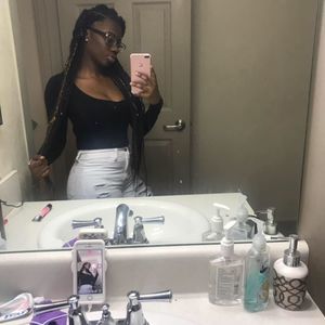 Meet your Posher, Amber